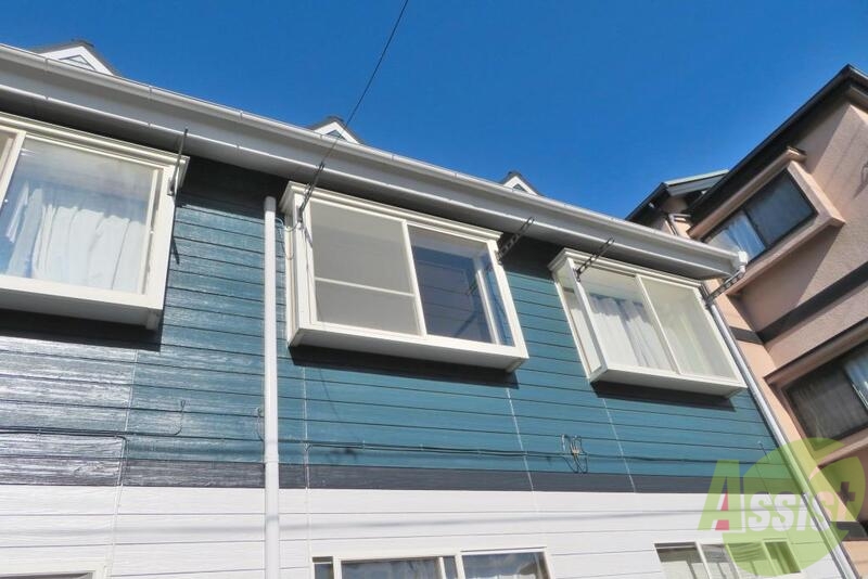 バルコニー　外から見た２階のお写真です。