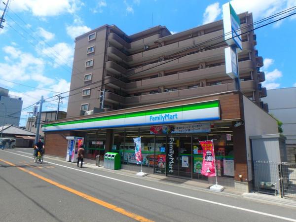 コンビニ　ファミリーマート稲田上町店（コンビニ）まで151m