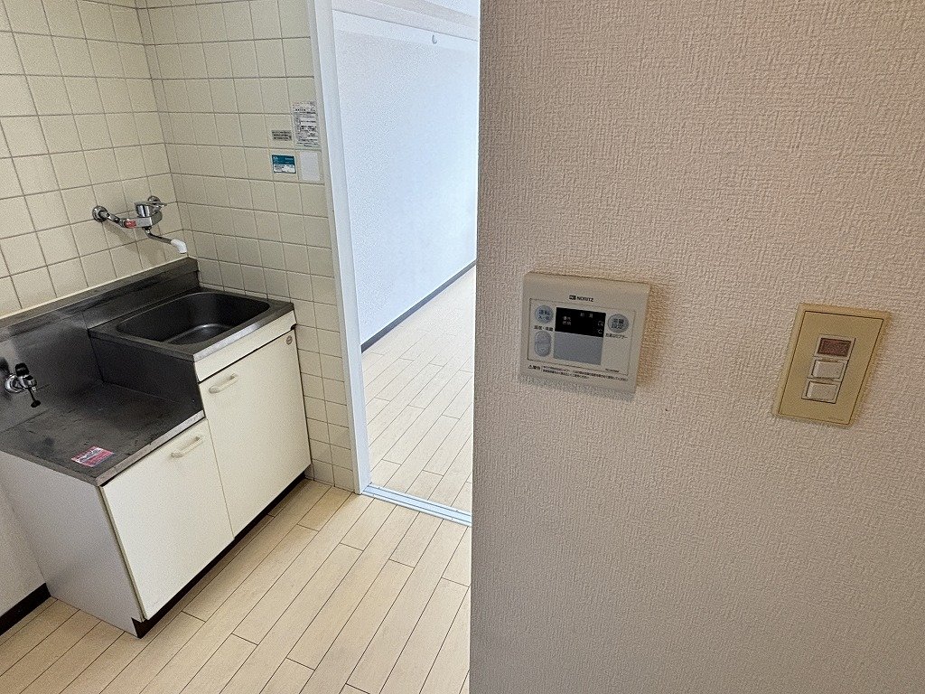 トイレ　給湯パネル完備