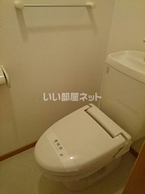 【エテルノ優美Ｃのトイレ】