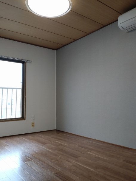 居室・リビング　明るい洋室