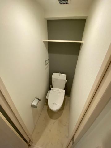 地下鉄空港線 赤坂駅 徒歩7分 11階建 築8年のトイレ写真