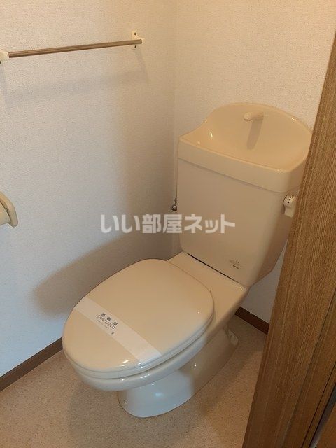 【グラート鴨居花Iのトイレ】