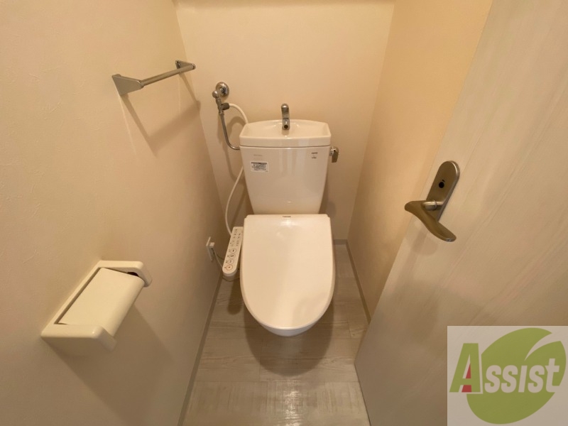 トイレ　こちらはトイレです。清潔感があり、安心して使用できます。