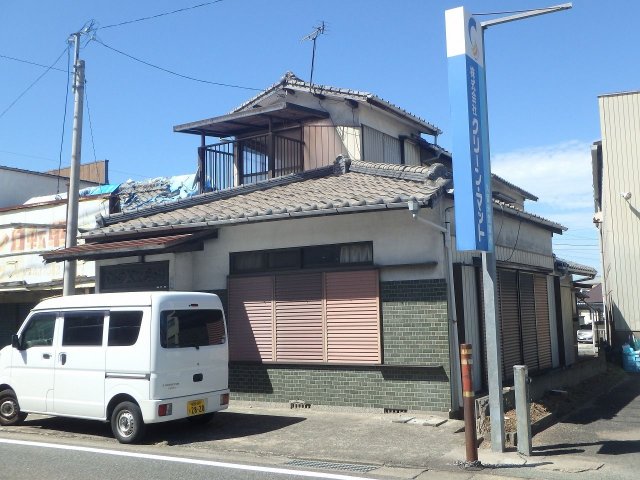 山川戸建の建物外観