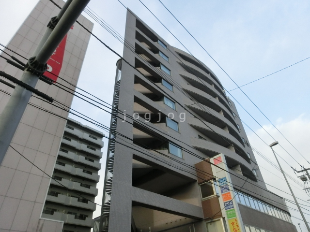 【札幌市豊平区豊平四条のマンションの駐車場】