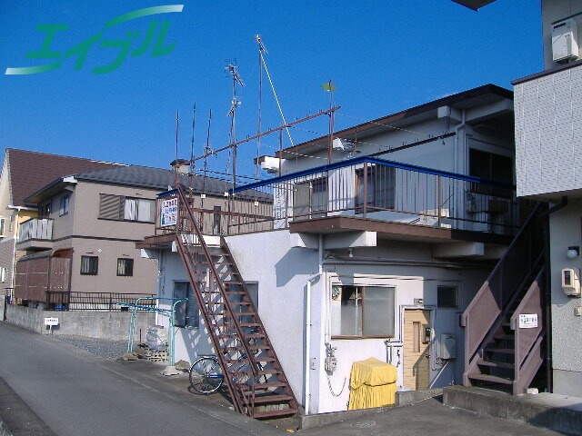 小田川ハイツの建物外観