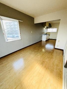 居室・リビング　室内