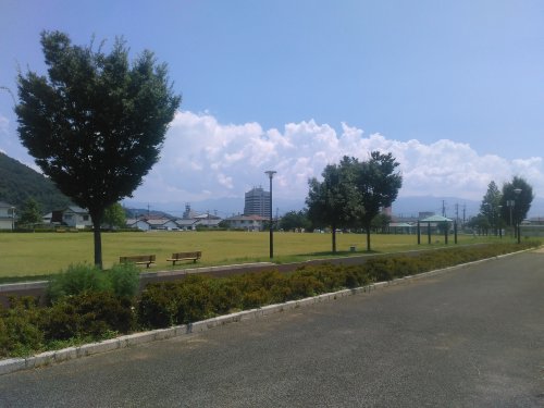 公園　千塚公園（公園）まで825m