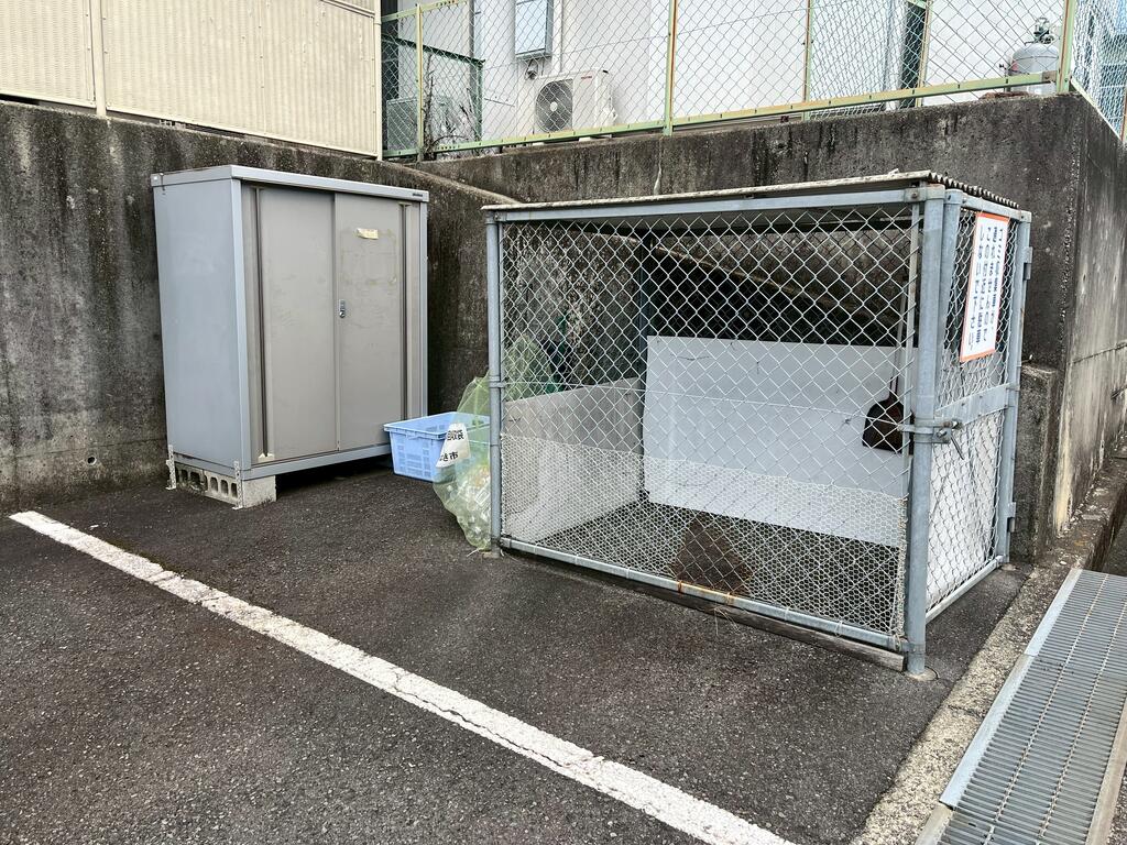 その他共有部分　敷地内資源ごみ置き場常時ゴミ出し可能