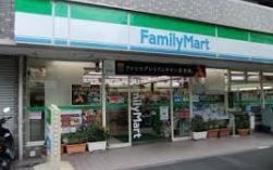 コンビニ　ファミリーマート佐野浅間町店（コンビニ）まで209m