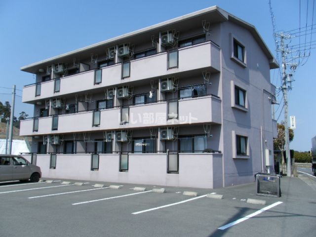 【掛川市岩滑のマンションの建物外観】