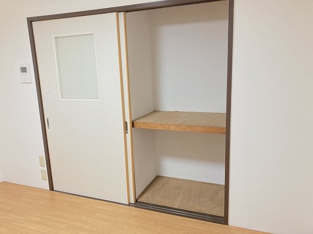 【二軒茶屋マンションの収納】