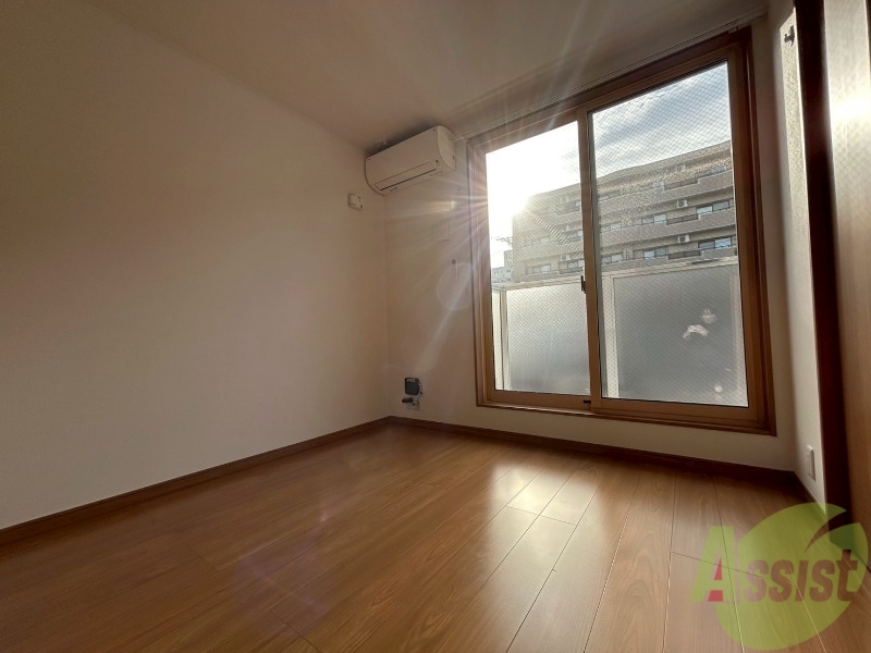 居室・リビング　８．１帖のリビングです。日当たりも良く広々としたお部屋です。