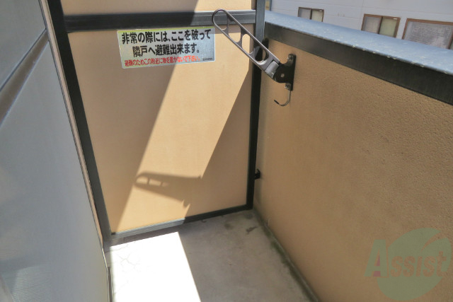 バルコニー　バルコニーは幅もしっかりあって洗濯物がはかどりそうですね。