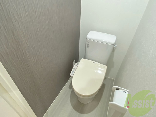 トイレ　トイレにはちゃんとウォシュレットも付いてますね