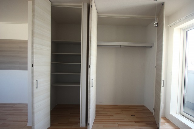 収納　写真は別号室のものです。