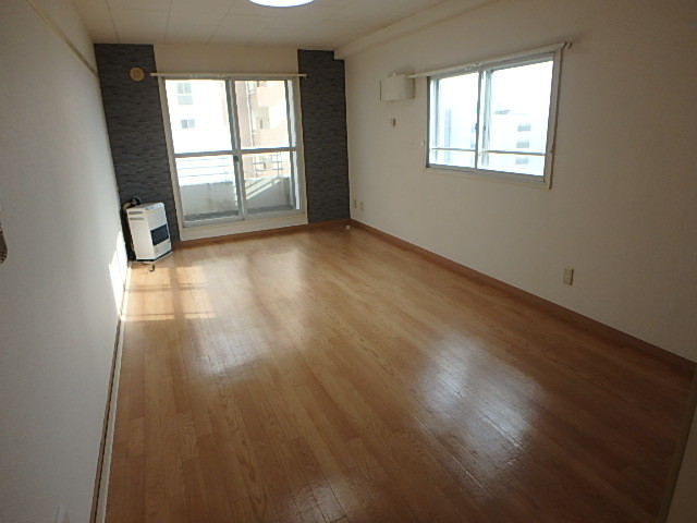 居室・リビング　居間