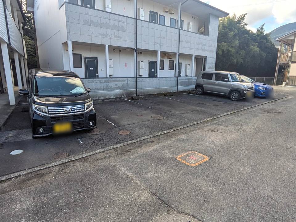 駐車場　駐車場