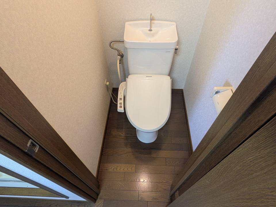 トイレ　トイレ