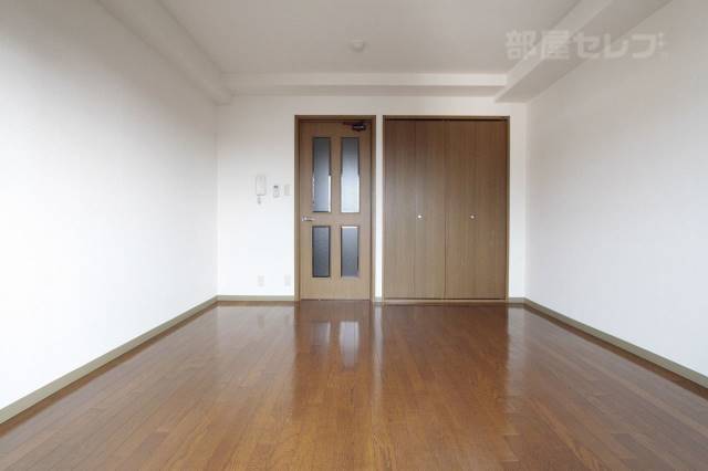 居室・リビング　※３０７号室室内参照