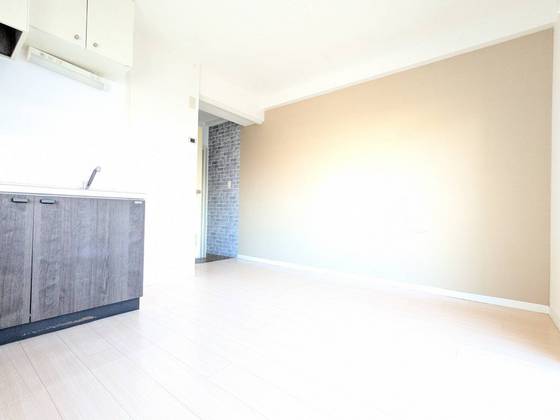 居室・リビング　※別部屋の写真です。