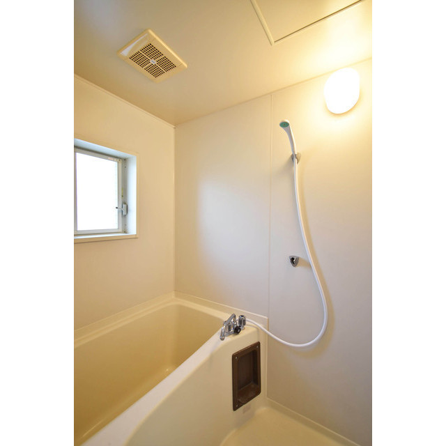 バス・シャワールーム　ゆったり過ごせるお風呂です