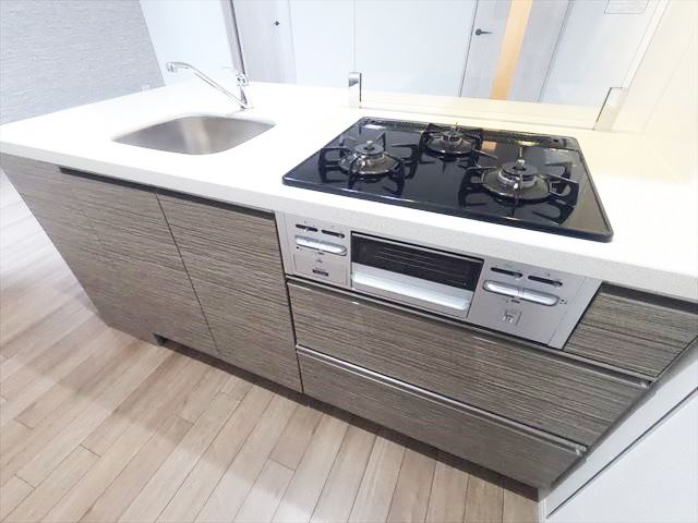 キッチン　調理スペースが広くお洒落なカウンターキッチン