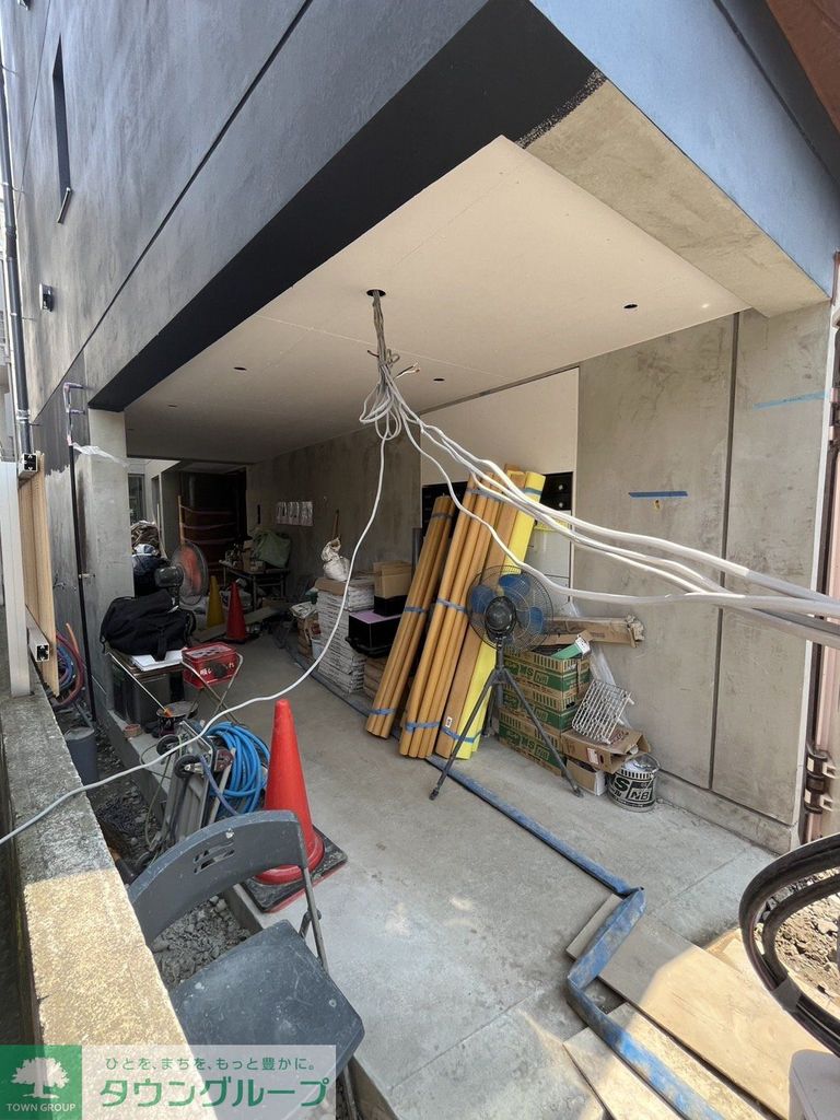 エントランス　駐車場