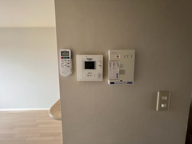 セキュリティ　安心のモニター付きインターホン、ホームセキュリティ付いてます