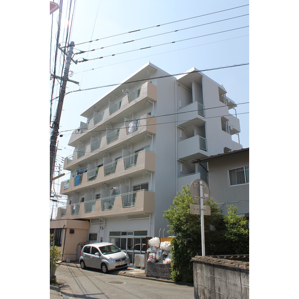 建物外観　ベルヴィーユ松山