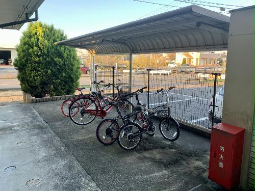 その他共有部分　駐輪場完備。