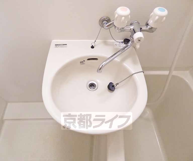 洗面設備　洗面台です。