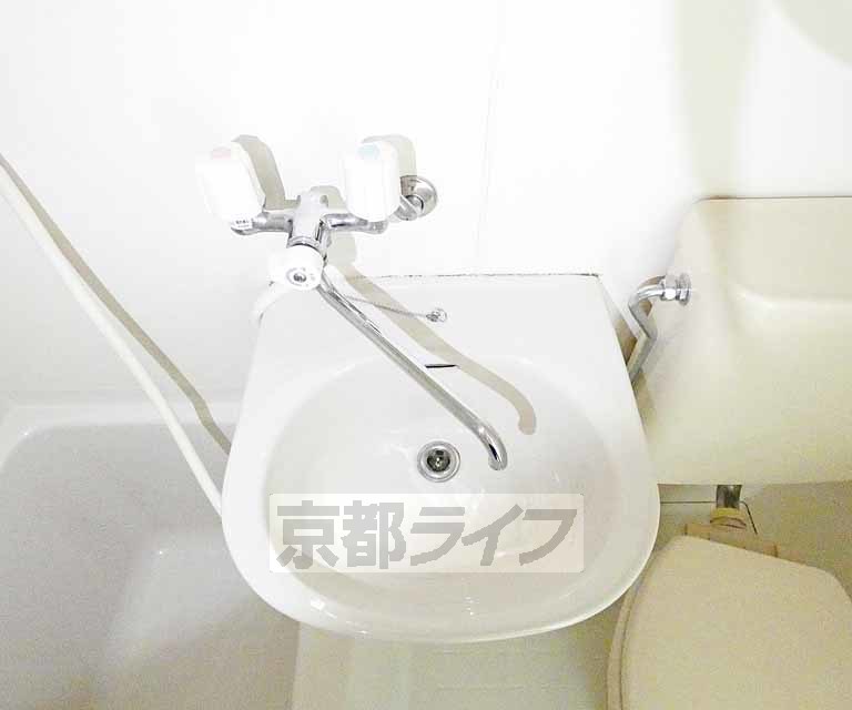 洗面設備　洗面台です