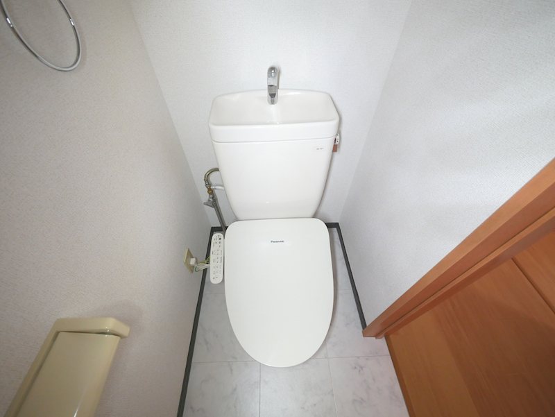 トイレ　ウォシュレット