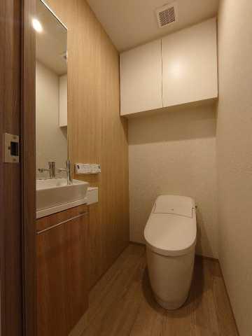 トイレ　※参考写真・他部屋の写真となります。