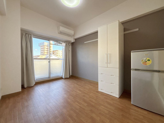 居室・リビング　家具家電はサービス品です