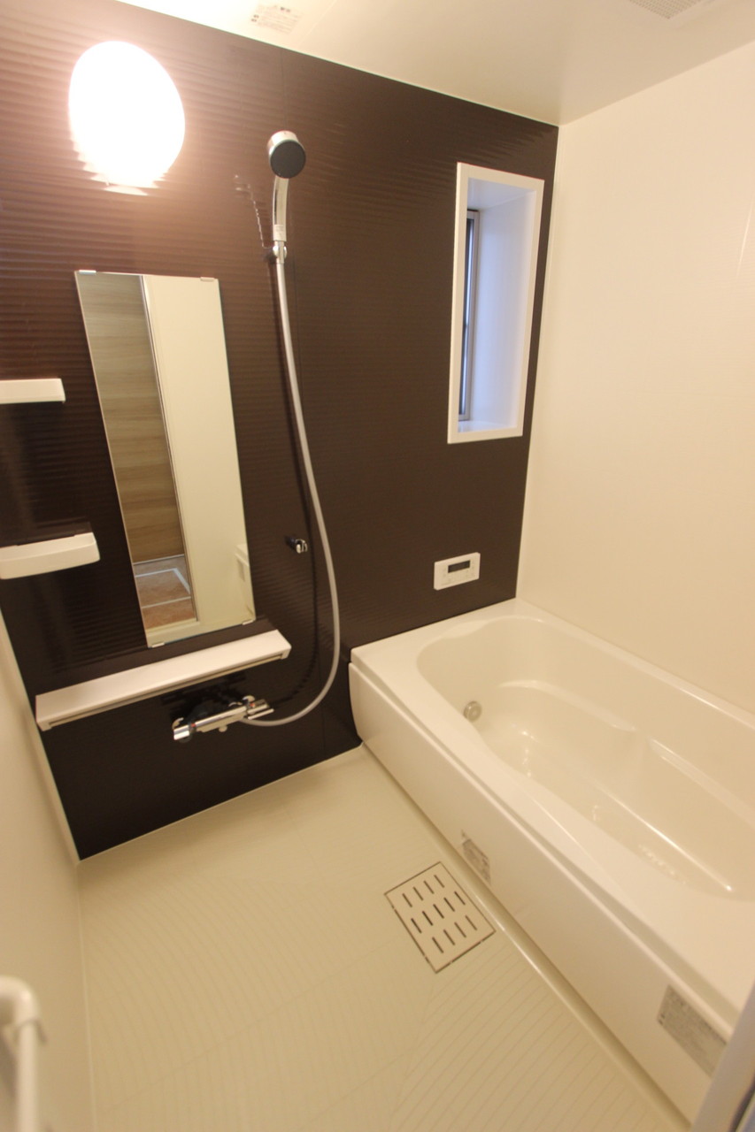 バス・シャワールーム　色・仕様は現状優先です。