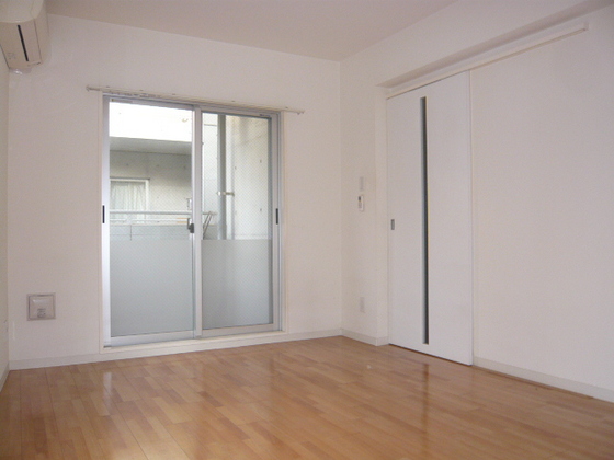 居室・リビング　※別部屋の写真です