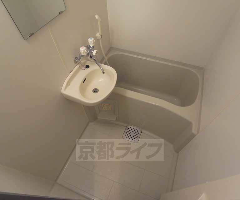 バス・シャワールーム　二点セパレートです。