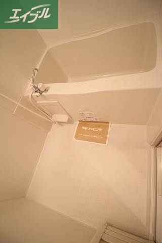 バス・シャワールーム　バスルーム