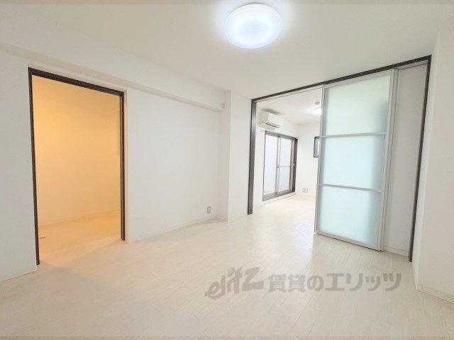 居室・リビング　洋室