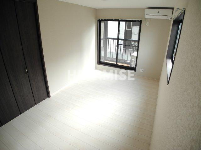 居室・リビング　※室内画像は別号室のもの