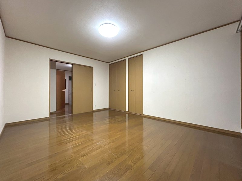 居室・リビング　ダイニングテーブルも置けそうです！