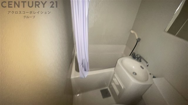 バス・シャワールーム　シンプルで機能的なユニットバス！