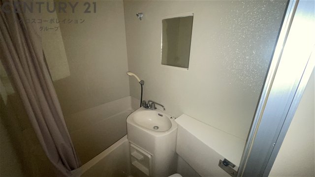 洗面設備　浴室内に洗面台付！