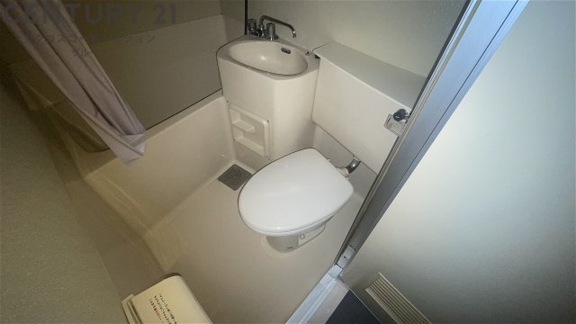 トイレ　浴室内にトイレがあります！