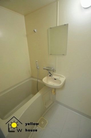 バス・シャワールーム　清潔感溢れるお風呂