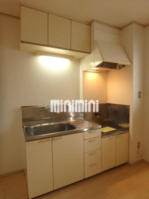 キッチン　ガスコンロ設置可能、広々キッチンです。