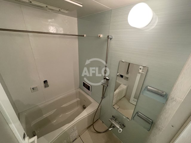 バス・シャワールーム　La Douceur中之島　浴室